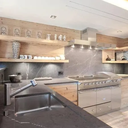 Super Luxury Serviced Next To Gstaad Apartment Rougemont