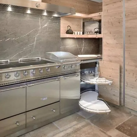 Super Luxury Serviced Next To Gstaad Rougemont